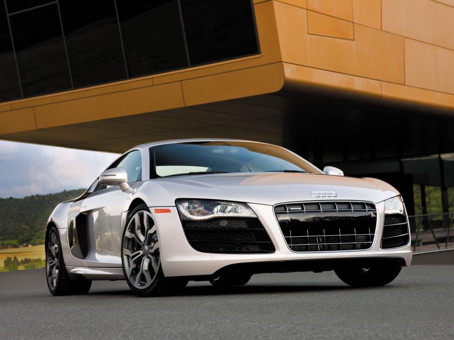  Audi R8 V10 2009 года  (NA) (фото 1 из 18)